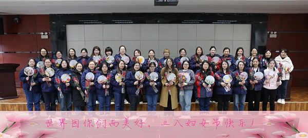 团扇照片.jpg