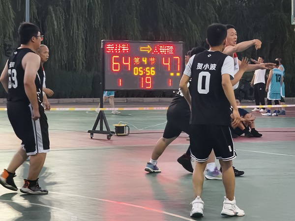 篮球友谊赛照片1.jpg