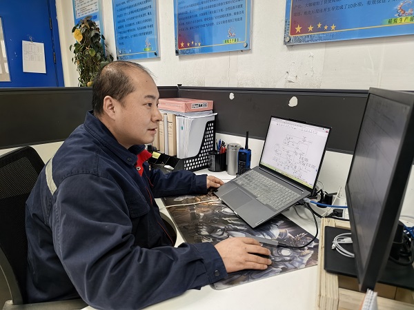 1774233399261233.jpeg 优秀员工工作照.jpg