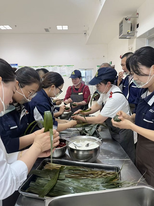 包粽子1.jpg