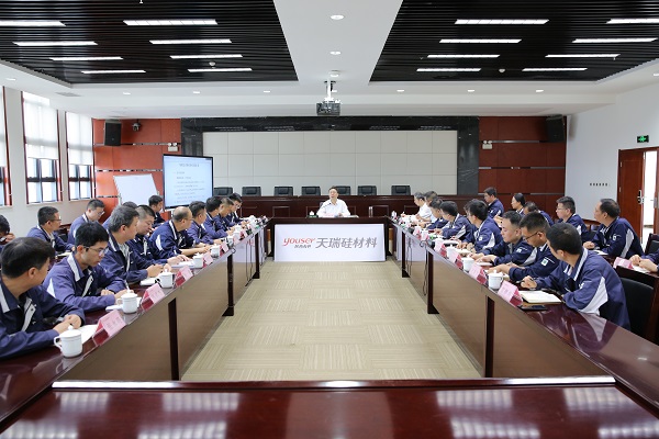 1787627108348624.jpeg 座谈会.jpg